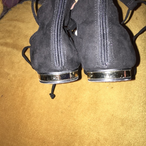 Topshop Black Gladiator Sandals with Gold Accents - Picture 3 of 3